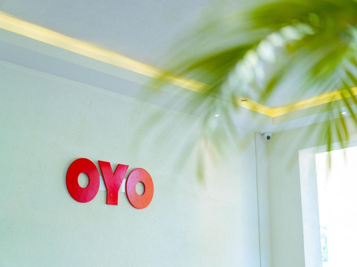 Oyo 4964 Golden Oyster Suites Dehradun Extérieur photo